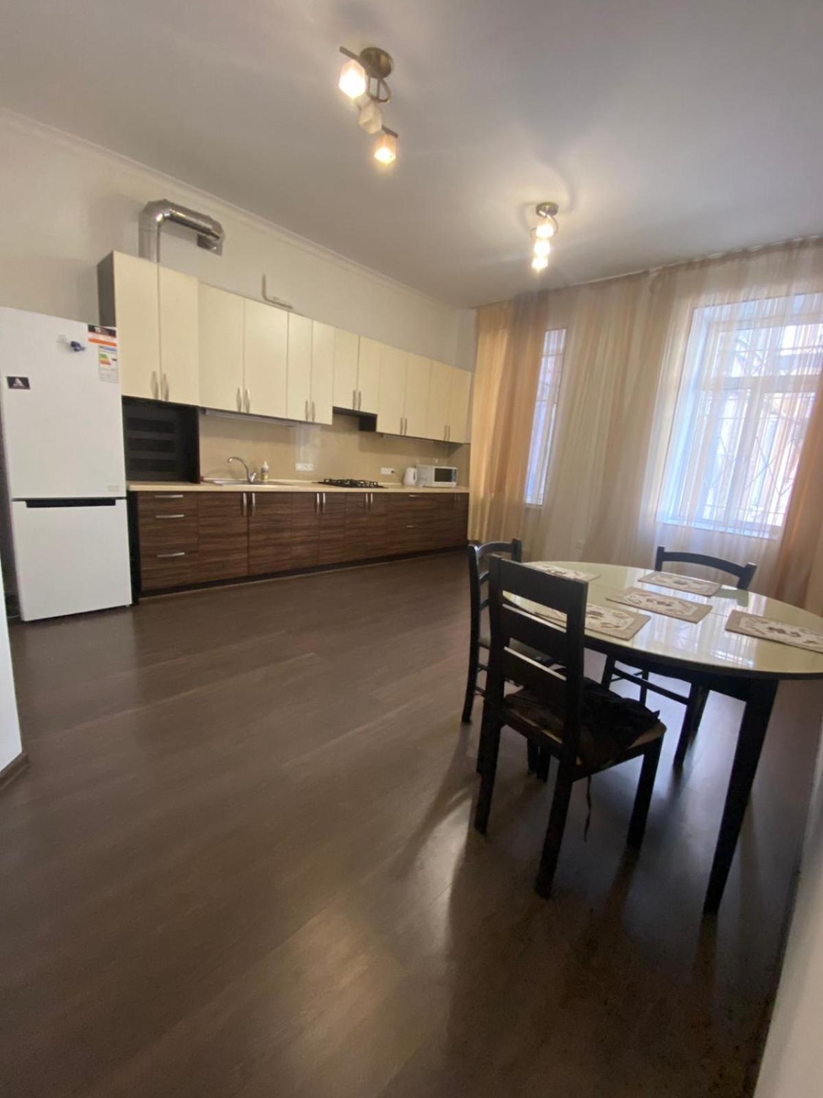 Suites On Chaikovskogo 敖德萨 外观 照片