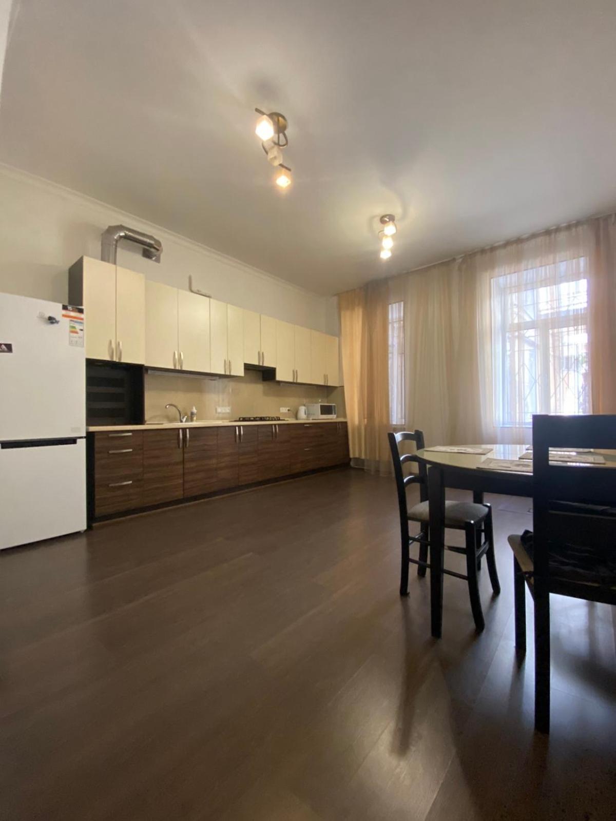 Suites On Chaikovskogo 敖德萨 外观 照片